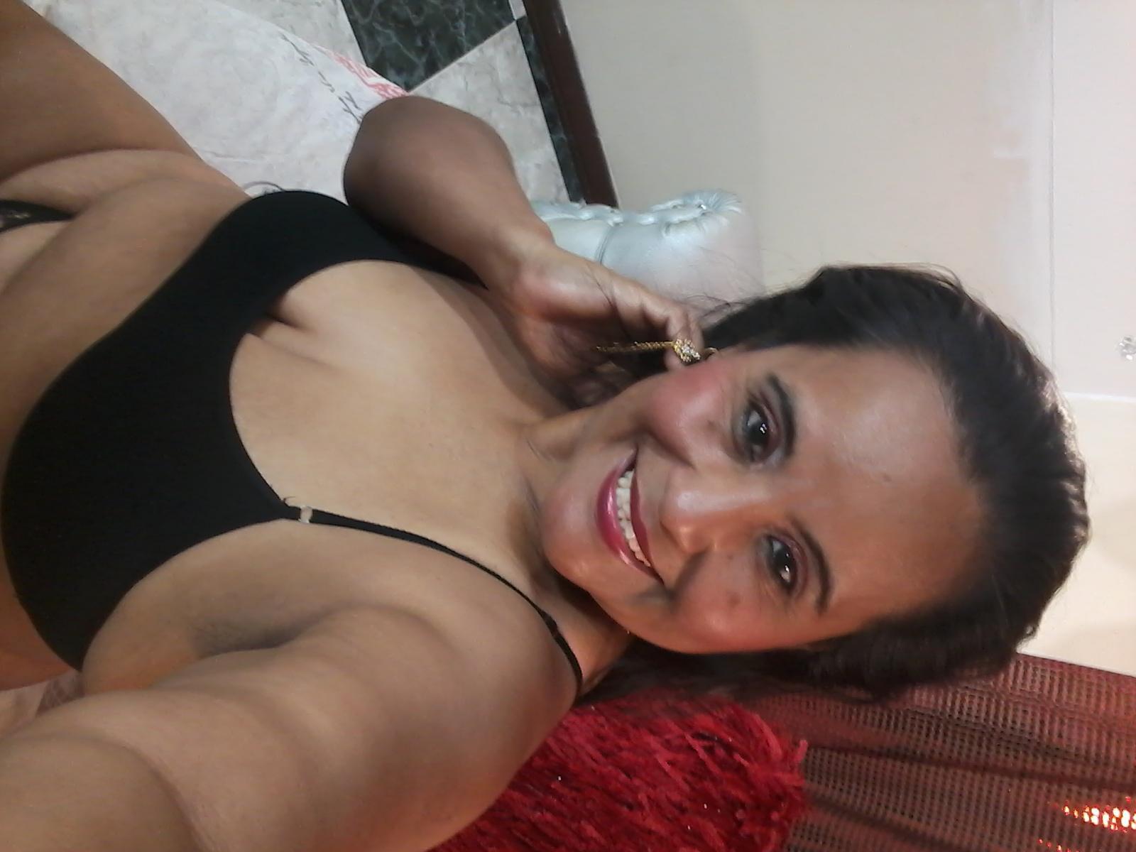 pervert_hot4 live from Colombia