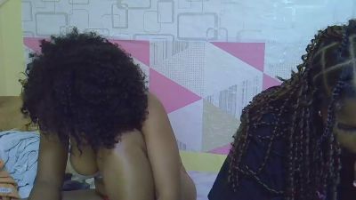prisca92 live from France