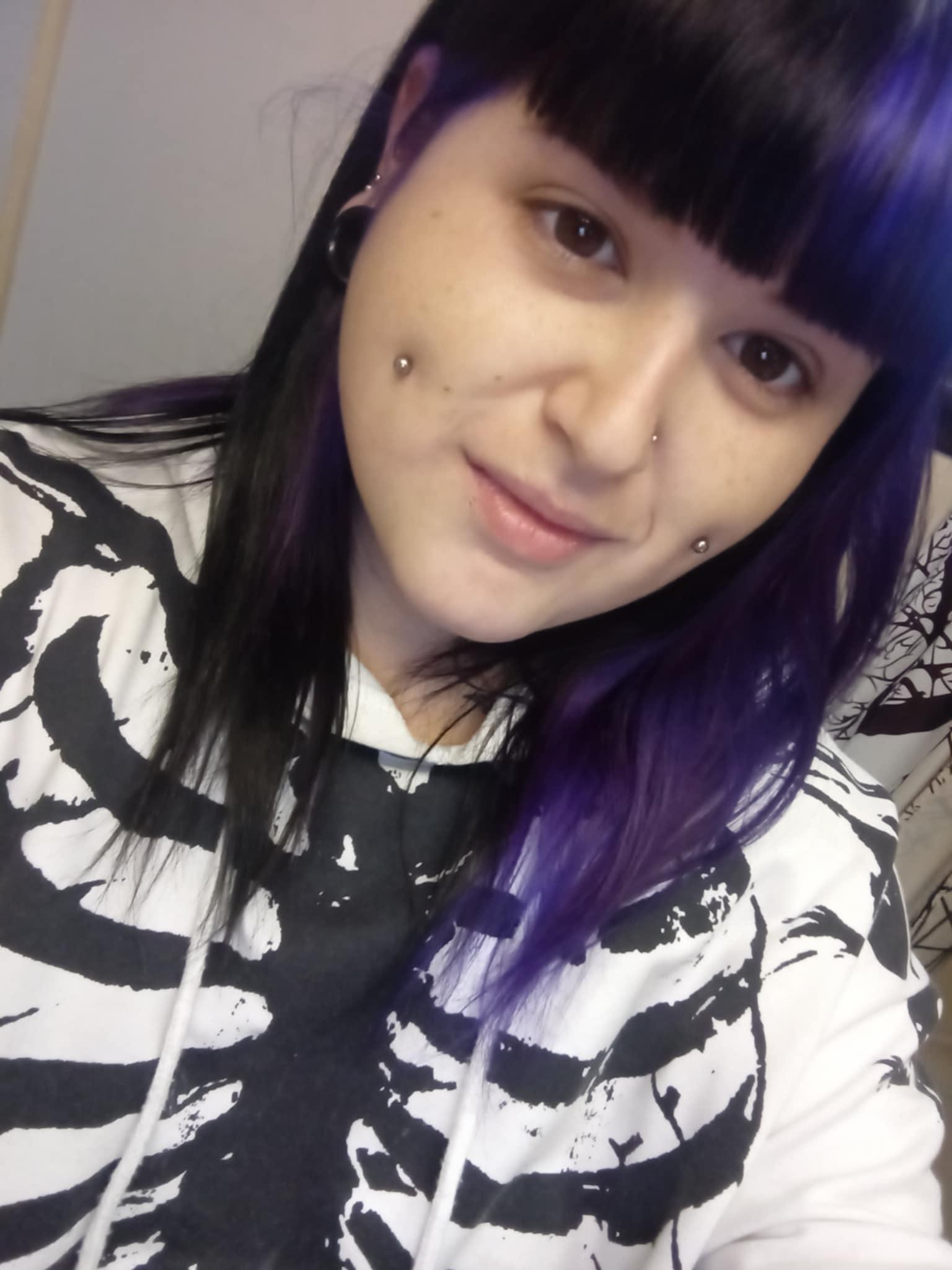 purplediamond79 live from Canada