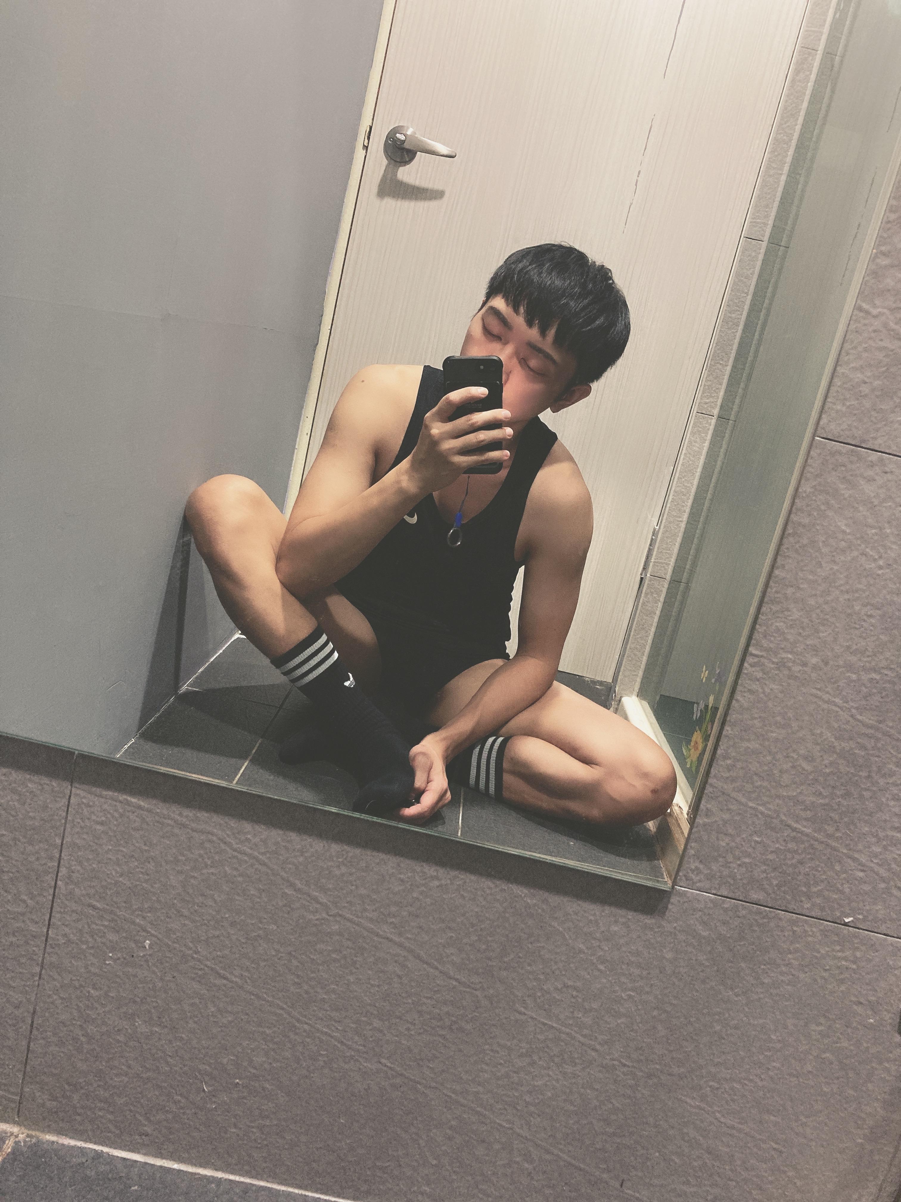 qazwsxedc987 live from Taiwan