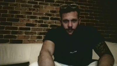 r1leopardlegz live from Australia
