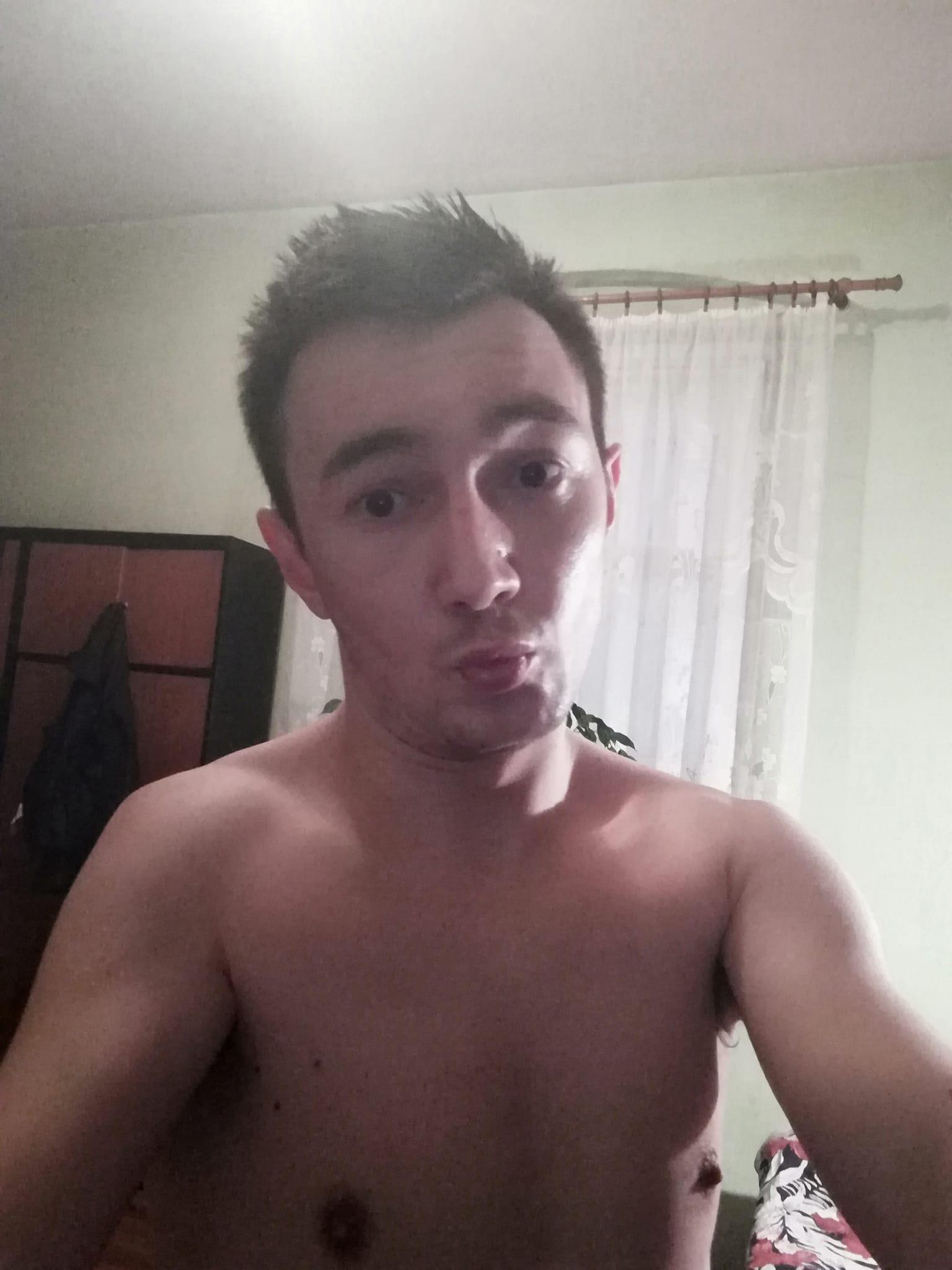 robert9995 live from United Kingdom