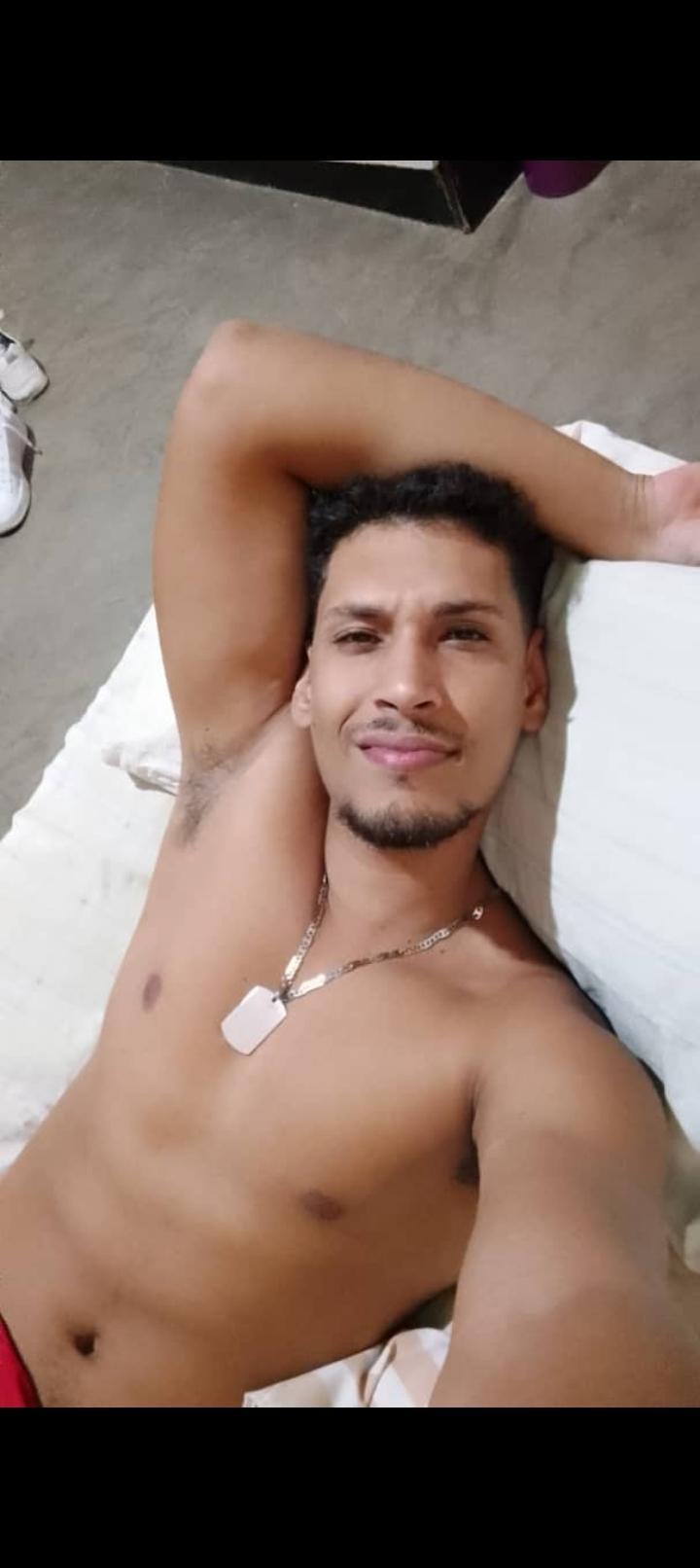 ronaldtelometo1 live from Italy