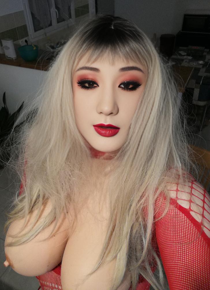 roxanna79 live from France