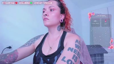 scarletsam live from Colombia