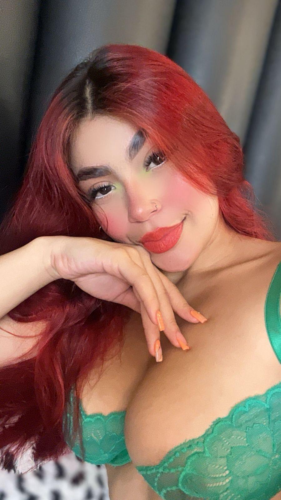 scarlett_flamee live from Colombia