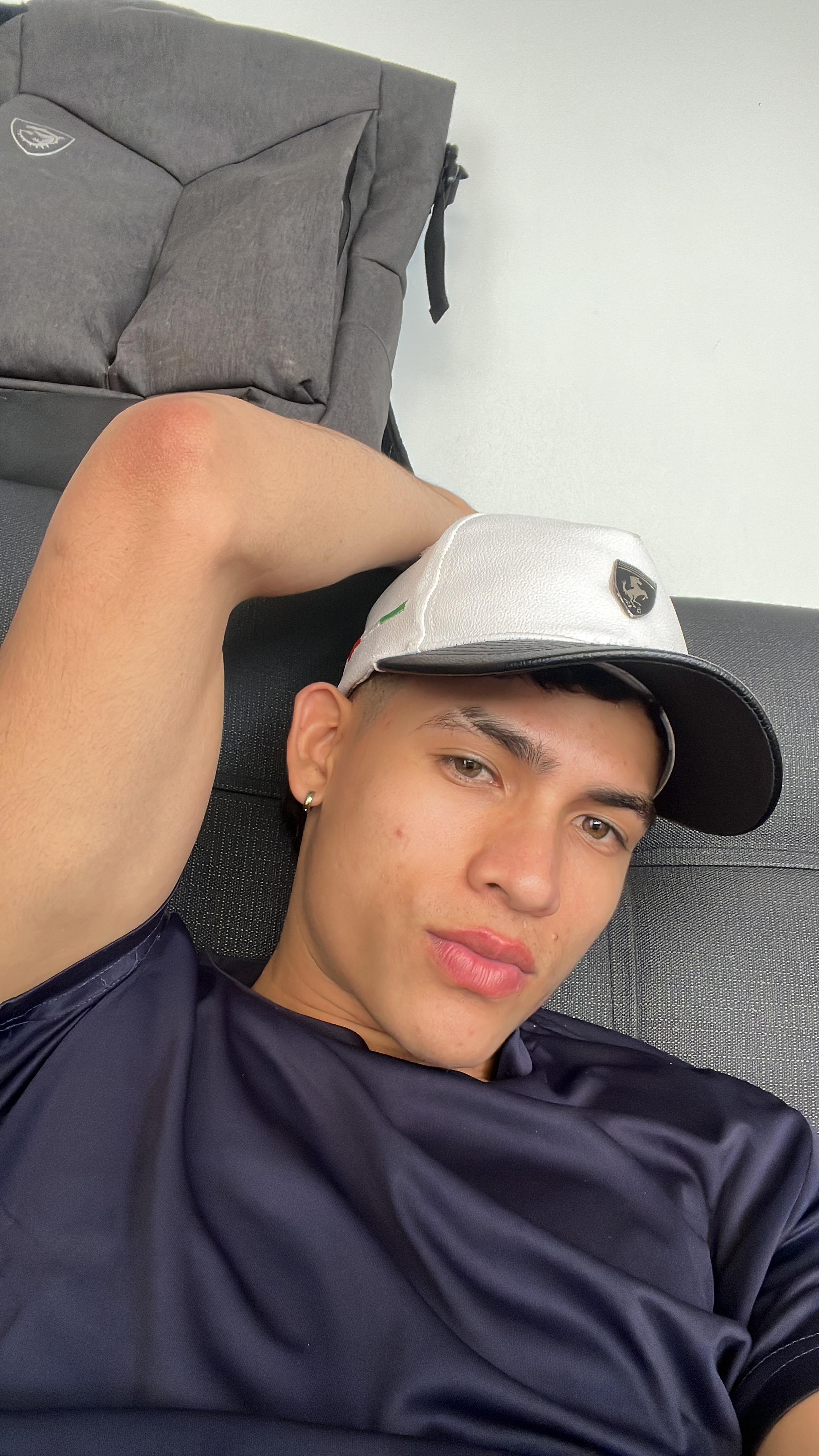 sebas_ramos live from Colombia