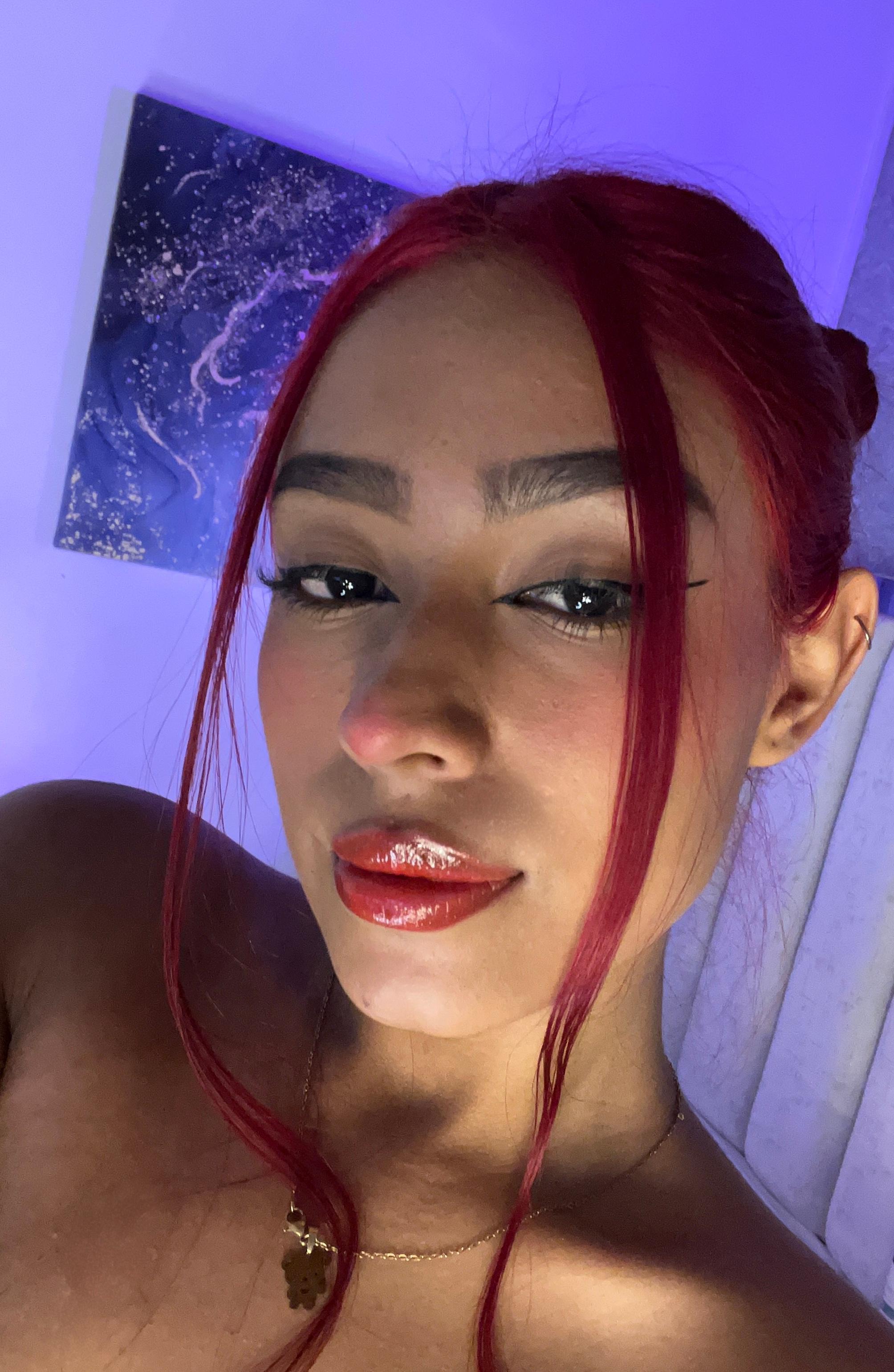 sofi_little live from Colombia