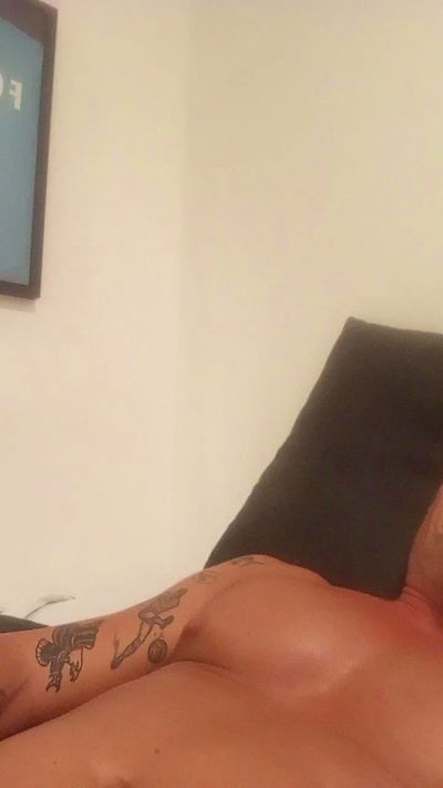 stefano710 live from Italy
