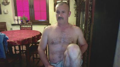 szymon40 live from Poland