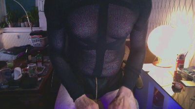 tom0819 live from Germany