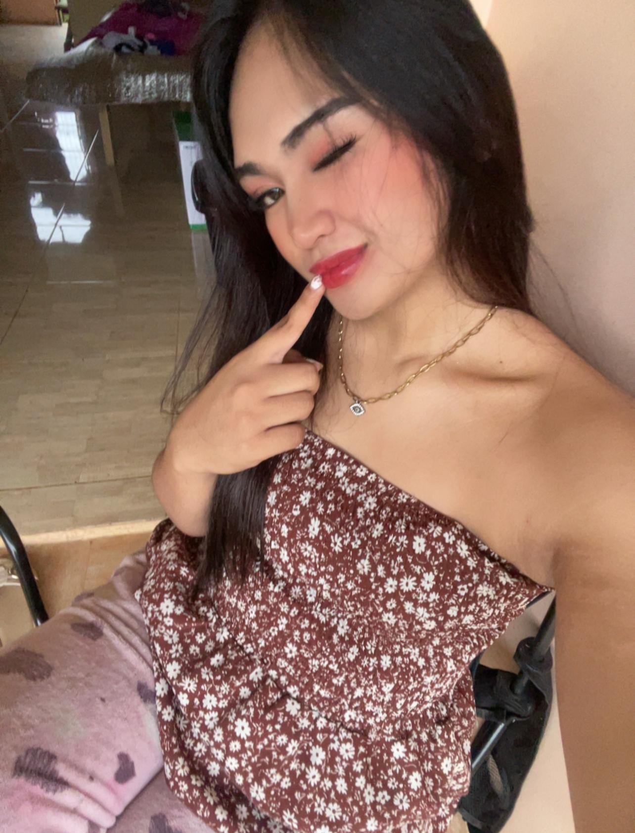 urhot_babygirl live from Philippines