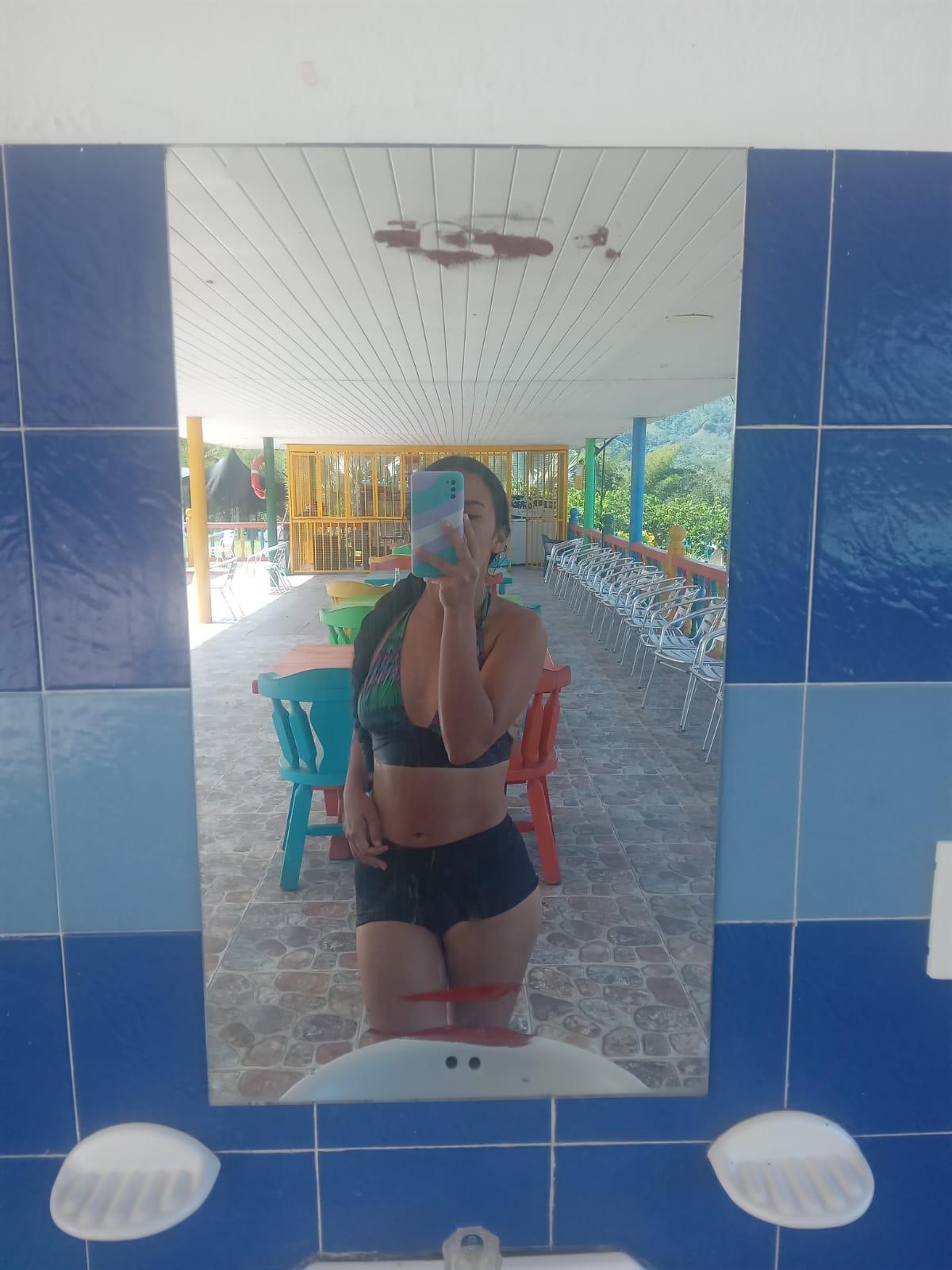 valeria18sexy live from Colombia