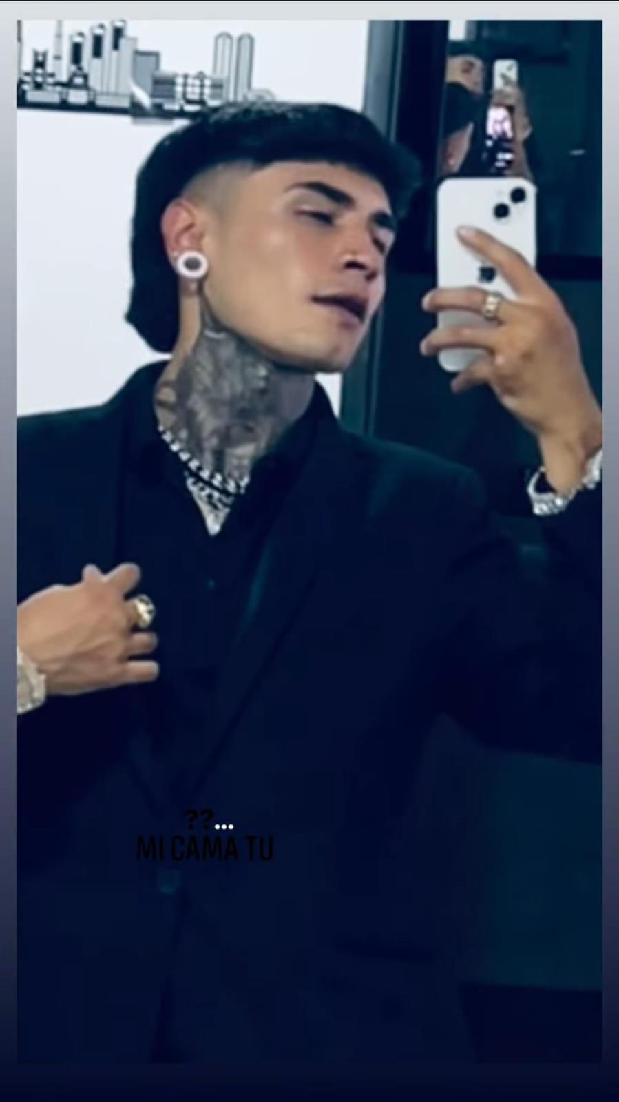 vector_x73 live from United States