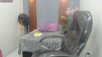 zoe_cortezz live from Colombia
